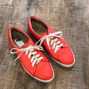 Clark’s Artisan Orange Leather Sneaker Size 7.5